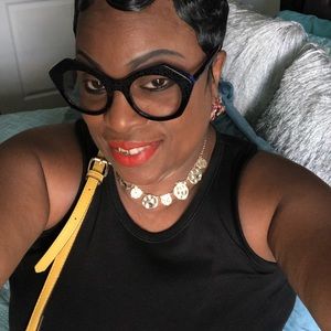 Meet your Posher, Paula